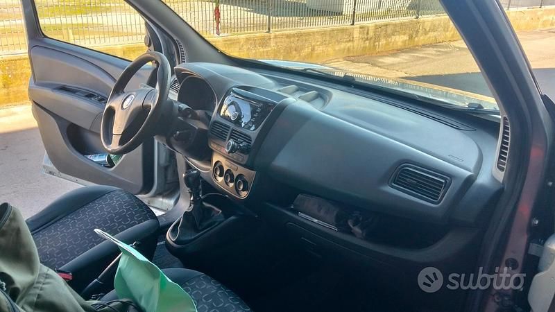 Usata Fiat Doblò 2011 Grigio Monovolume