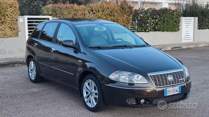 Usata Fiat Croma 149 CV (109 kW) 2007 Marrone Station wagon