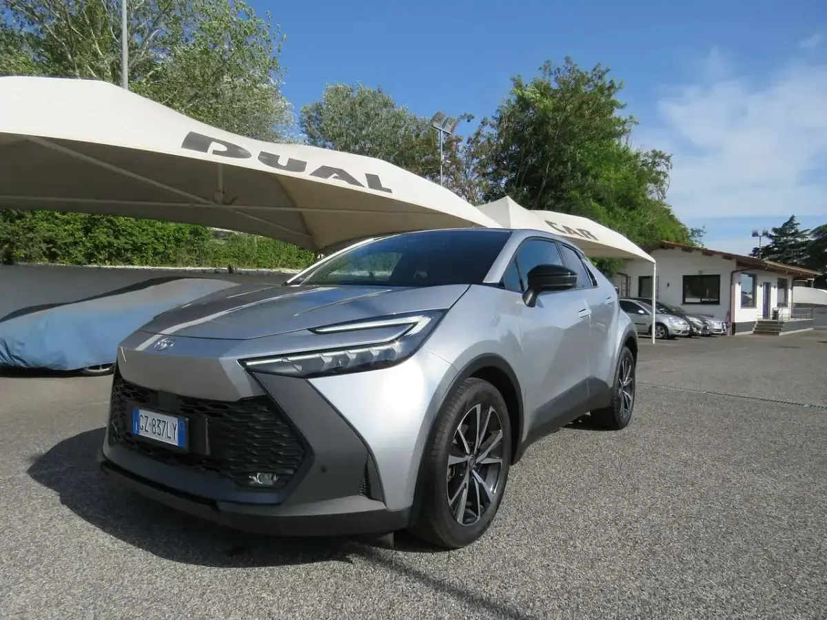 Usata Toyota C-HR Trend 98 CV (72 kW) 2025 Argento SUV