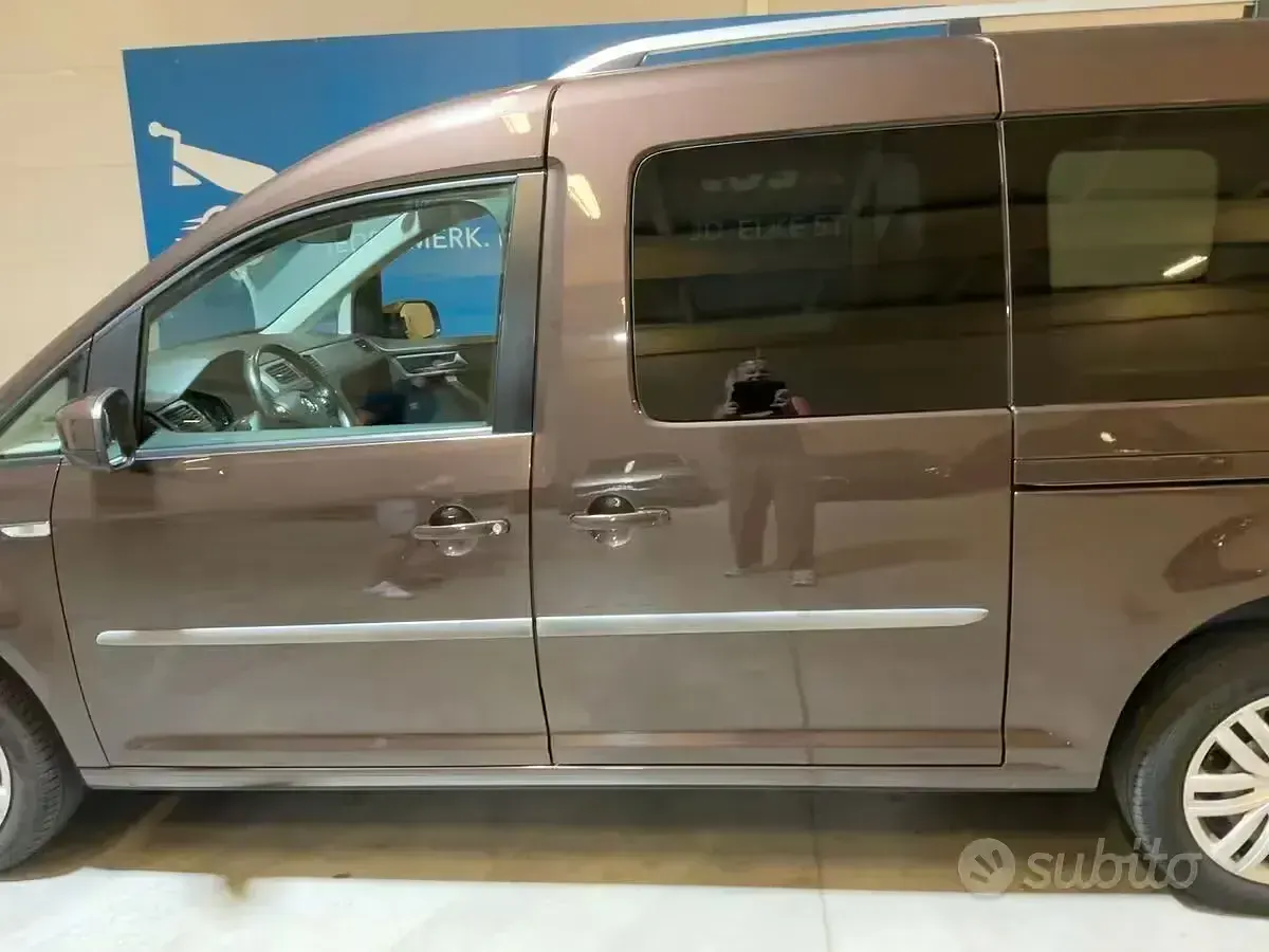 Usata VW Caddy Maxi Comfortline 110 CV (80 kW) 2018 Grigio Monovolume