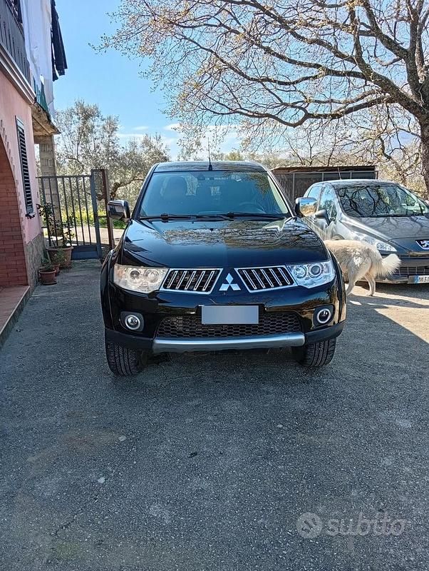 Usata Mitsubishi L 2011 Nero Pick-up