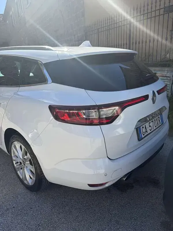 Usata Renault Mégane GrandTour Intens 110 CV (80 kW) 2018 Bianco Station wagon