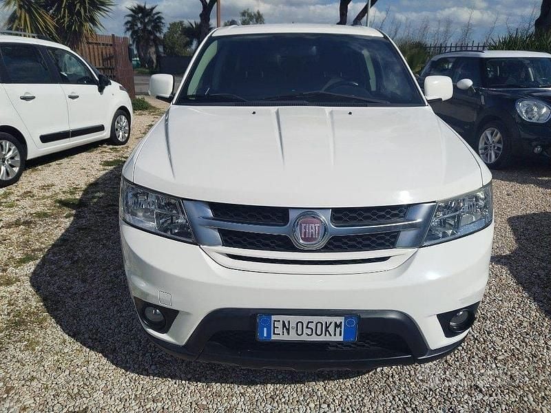 Usata Fiat Freemont Lounge 170 CV (125 kW) 2012 Bianco SUV