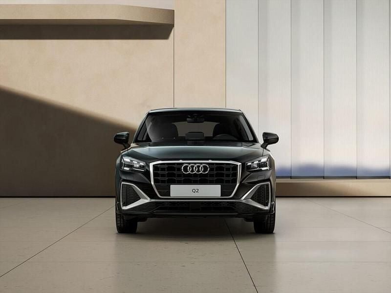 Nuova Audi Q2 S-Line 2026 Nero mito metallizzato SUV