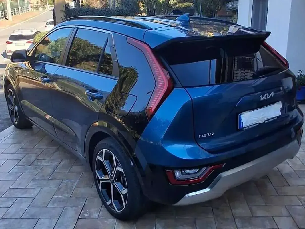 Gebraucht Kia Niro 105 PS (77 kW) 2022 Blau SUV