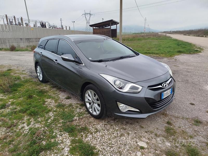 Usata Hyundai i40 Style 136 CV (100 kW) 2013 Grigio Station wagon