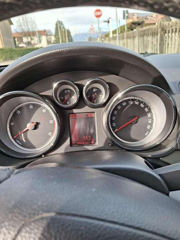 Usata Opel Insignia 131 CV (96 kW) 2013 Berlina