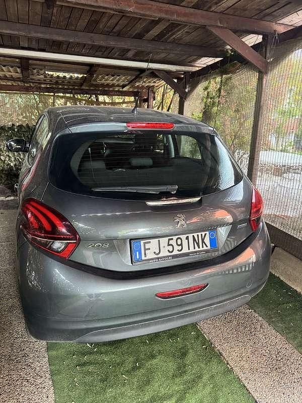 Usata Peugeot 208 Active 82 CV (60 kW) 2017 Utilitaria