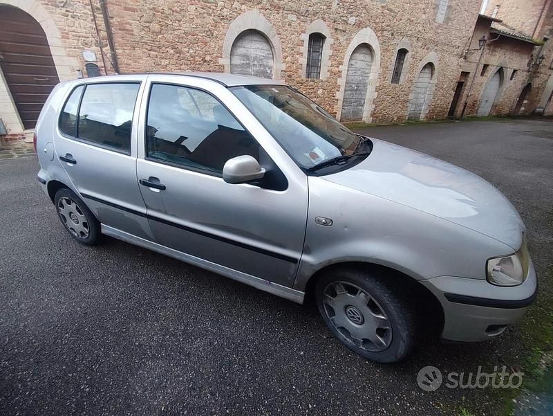 Usata VW Polo Comfortline 75 CV (55 kW) 2000 Grigio Berlina