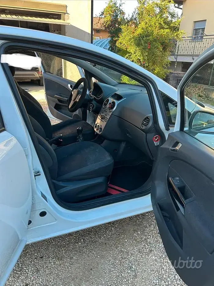 Usata Opel Corsa 75 CV (55 kW) 2014 Bianco Utilitaria