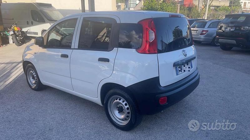 Begagnad Fiat Panda Pop 69 HK (50 kW) 2016 Vit Van