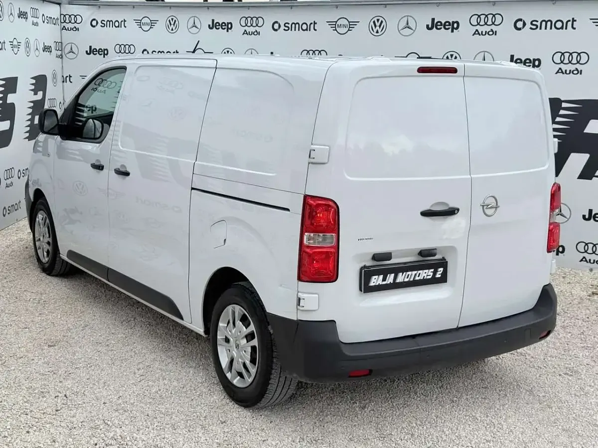 Usata Opel Vivaro-e Combi Enjoy Plus 120 CV (88 kW) 2022 Bianco Monovolume