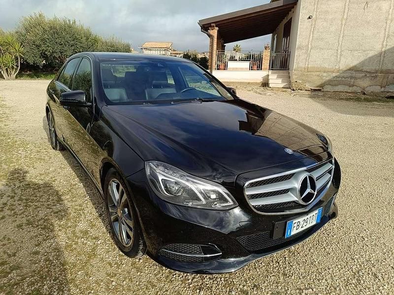 Usata Mercedes E200 Premium 136 CV (100 kW) 2015 Berlina