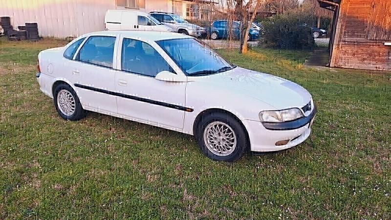 Occasion Opel Vectra 116 PK (85 kW) 1996 Wit Sedan