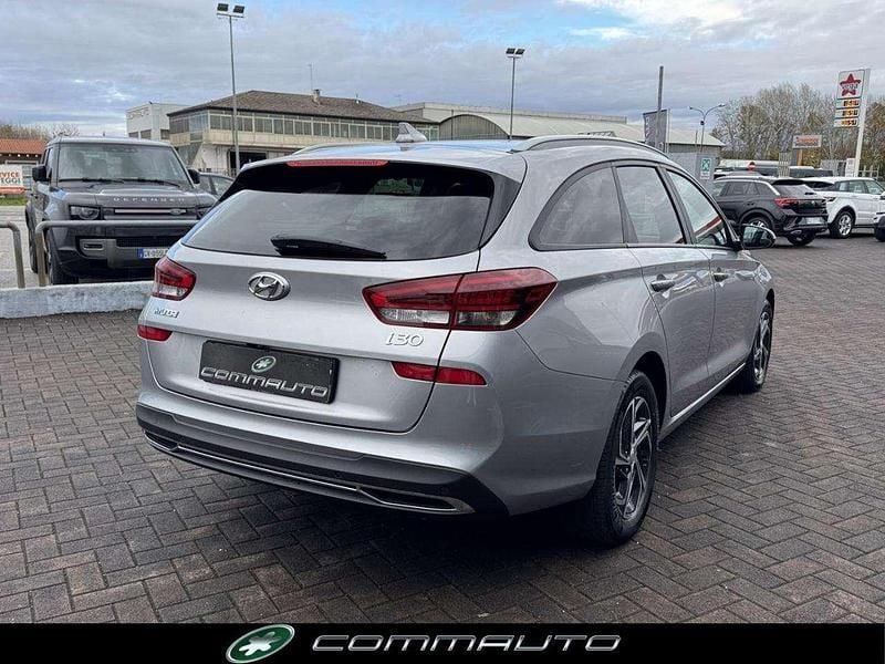 Usata Hyundai i30 Prime 120 CV (88 kW) 2023 Argento Berlina