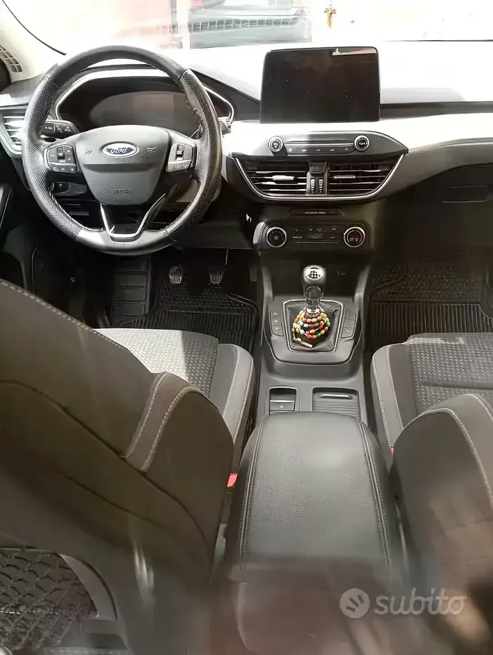 Usata Ford Focus 95 CV (69 kW) 2019 Bianco Berlina