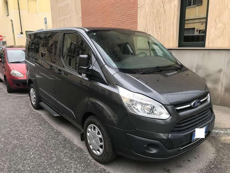 Usata Ford Tourneo Custom 131 CV (96 kW) 2018 Grigio Furgone