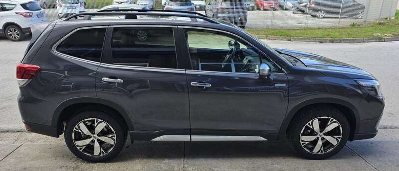 Usata Subaru Forester Premium 150 CV (110 kW) 2019 Grigio SUV
