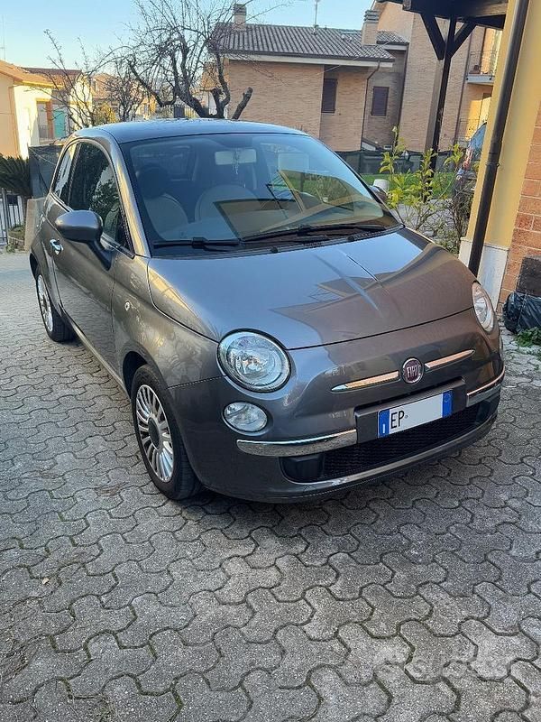 Grigio Usata 2012 Fiat 500 Due volumi | 5299 € (Buon prezzo) - Immagine 1/4