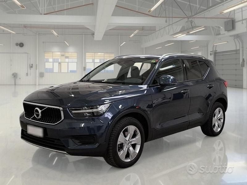 Blu Usata 2021 Volvo XC40 Momentum SUV | 24.700 € (Buon prezzo) - Immagine 1/4