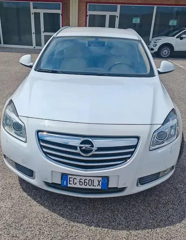 Usata Opel Insignia Cosmo 160 CV (117 kW) 2011 Station wagon