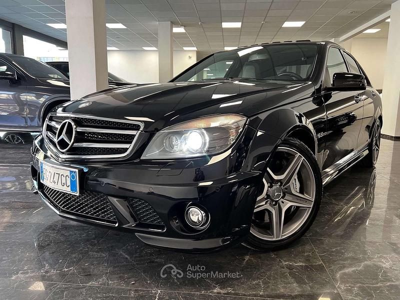 Nero Usata 2010 Mercedes C63 AMG AMG Tre volumi | 49.900 € - Immagine 1/4