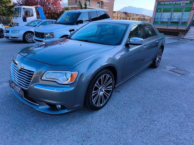 Grigio Usata 2014 Lancia Thema Platinum Tre volumi | 8500 € (Buon prezzo) - Immagine 1/4