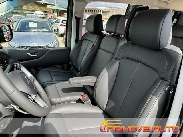 Usata Hyundai Staria 177 CV (130 kW) 2024 Grigio Monovolume