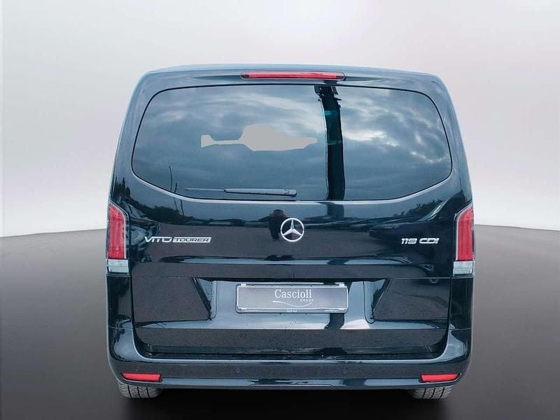Usata Mercedes Vito 190 CV (139 kW) 2025 Obsidianschwarz metallic Furgone