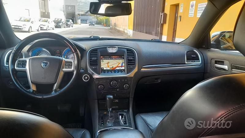 Usata Lancia Thema Platinum 239 CV (175 kW) 2012 Nero Berlina