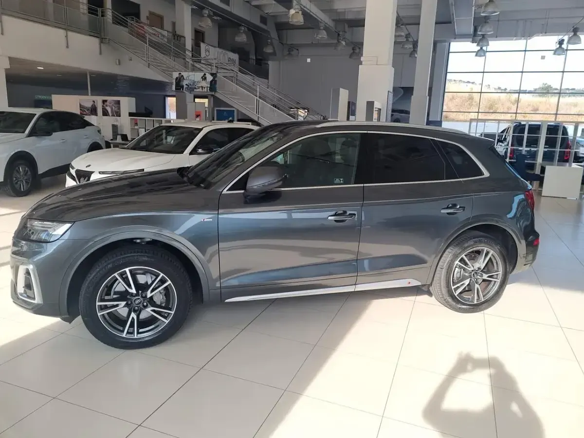 Usata Audi Q5 203 CV (149 kW) 2025 Grigio SUV
