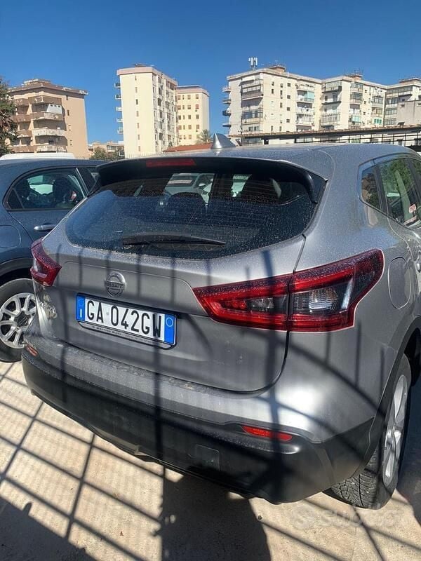 Usata Nissan Qashqai 116 CV (85 kW) 2020 Grigio SUV