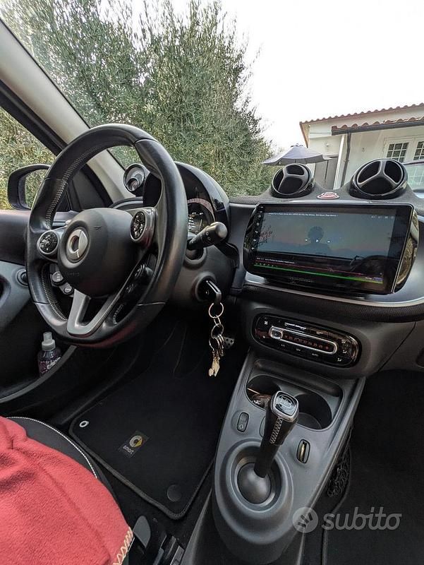 Usata Smart ForFour Passion 90 CV (66 kW) 2017 Utilitaria