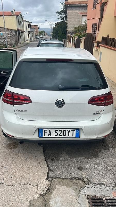 Usata VW Golf VII 110 CV (80 kW) 2015 Bianco Utilitaria