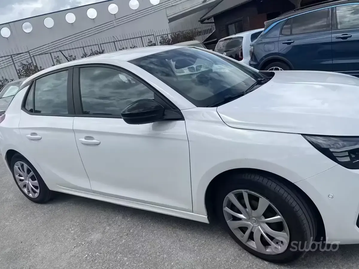 Usata Opel Corsa 75 CV (55 kW) 2024 Bianco Utilitaria