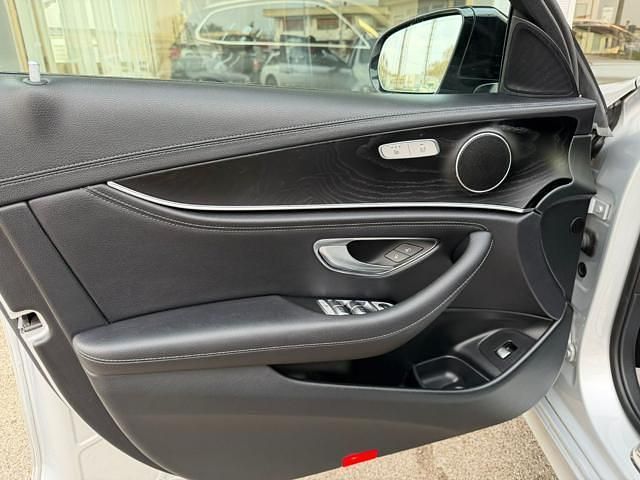 Usata Mercedes E220 Premium Plus 194 CV (142 kW) 2018 Argento Station wagon