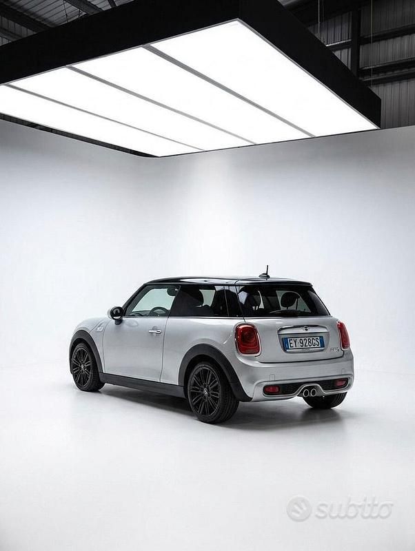 Käytetty Mini Cooper SD 170 HP (125 kW) 2015 Harmaa Viistoperä