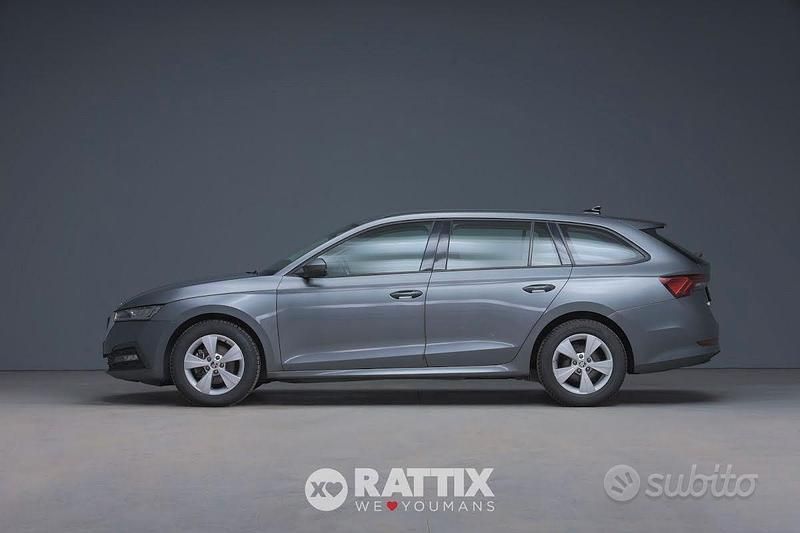 Usata Skoda Octavia Executive 110 CV (80 kW) 2022 Grigio Station wagon