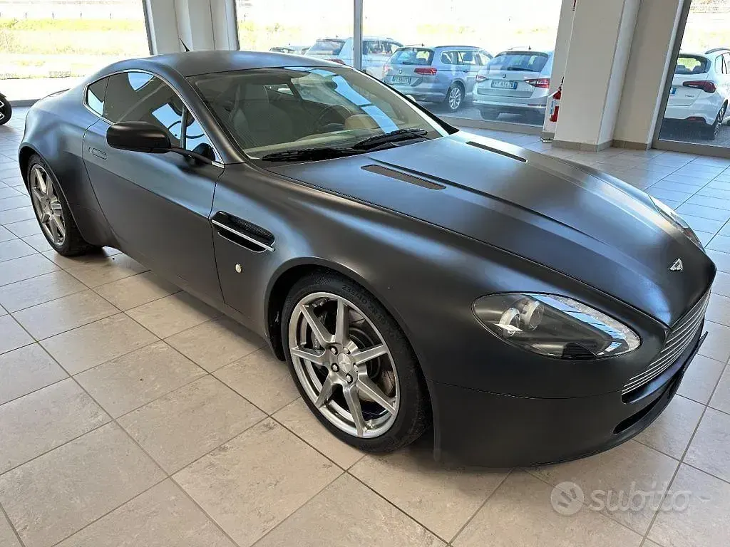 Usata Aston Martin Vantage 385 CV (283 kW) 2006 Grigio Coupé
