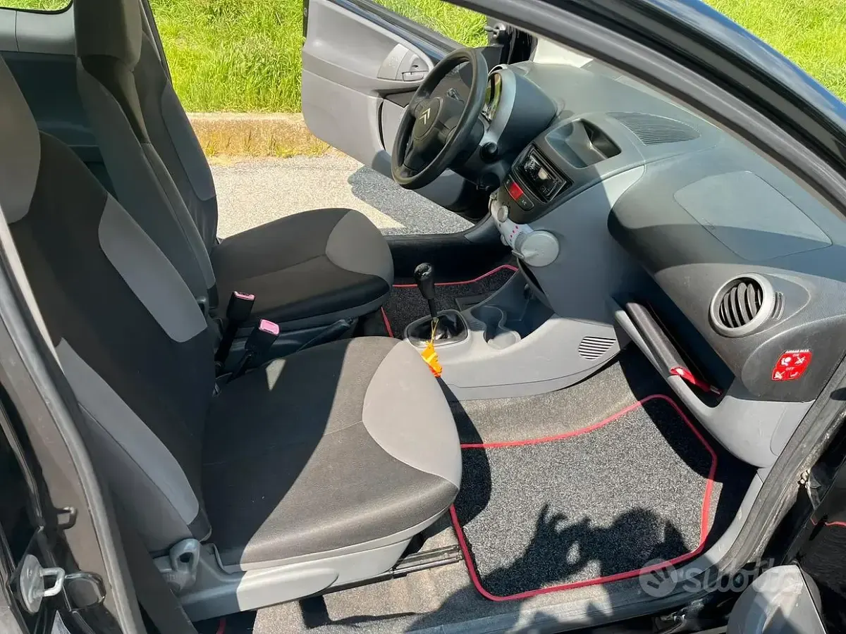 Gebraucht Citroën C1 68 PS (50 kW) 2010 Schwarz Kleinwagen