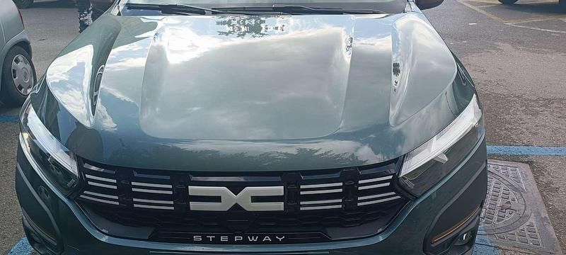 Usata Dacia Sandero Extreme 101 CV (74 kW) 2024 Verde Berlina