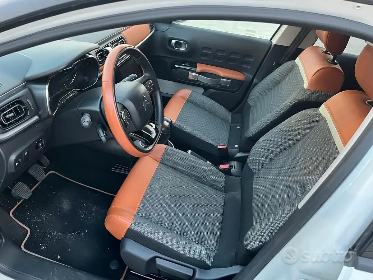 Usata Citroën C3 Shine 99 CV (72 kW) 2017 Bianco Utilitaria