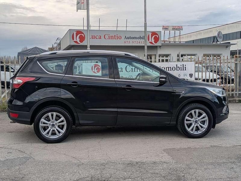 Usata Ford Kuga ST-Line 120 CV (88 kW) 2019 Nero SUV