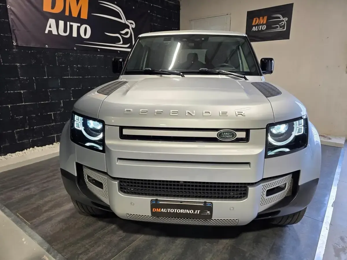 Usata Land Rover Defender SE 249 CV (183 kW) 2021 Argento SUV