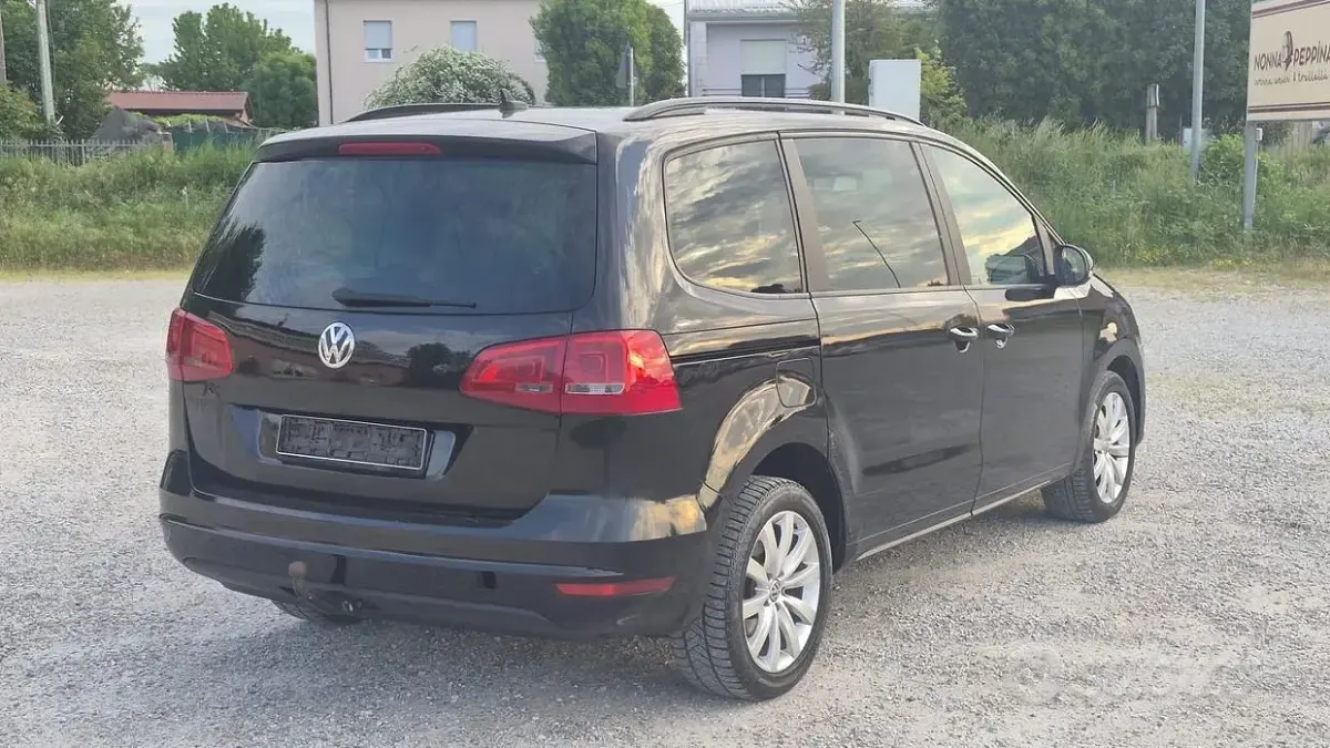 Usata VW Sharan Highline 140 CV (102 kW) 2011 Nero Monovolume