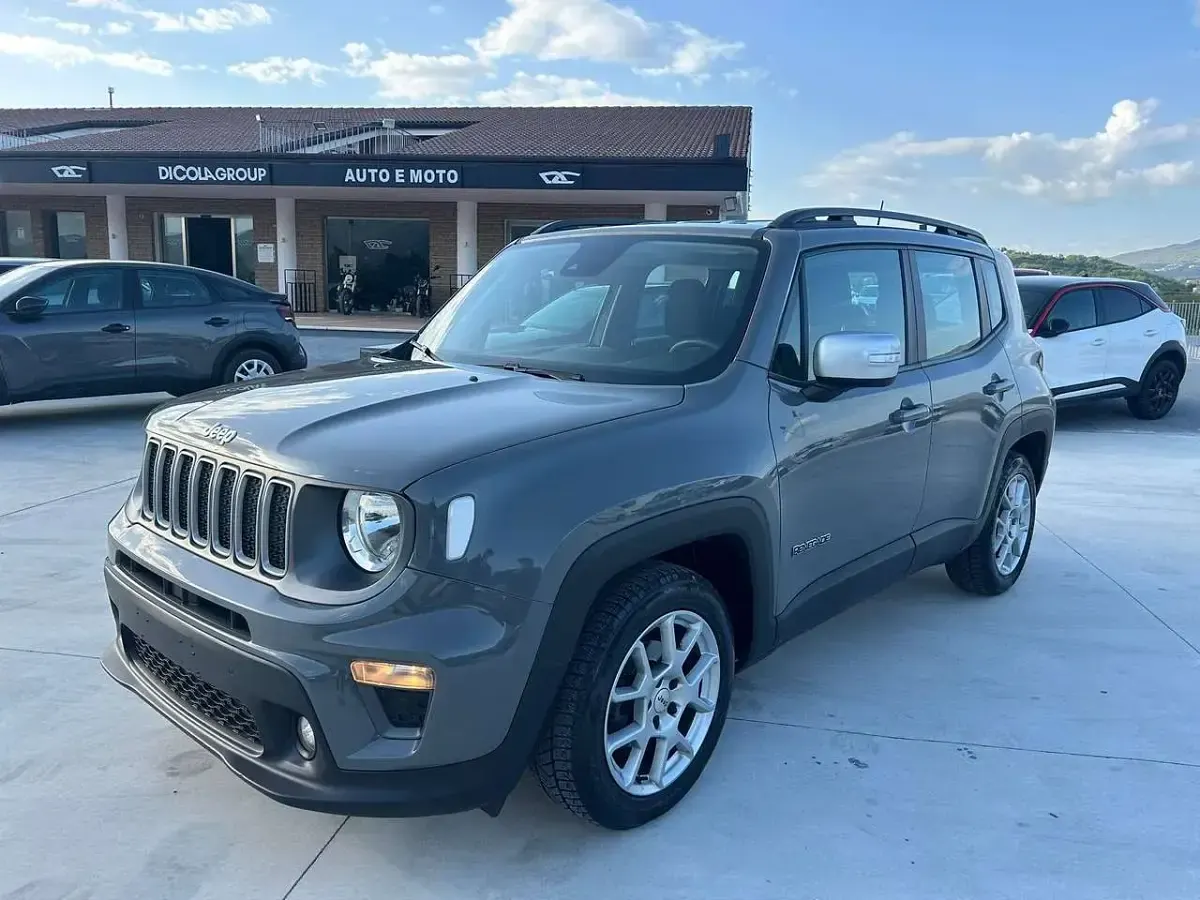 Usata Jeep Renegade Limited 131 CV (96 kW) 2022 Grigio pastello SUV