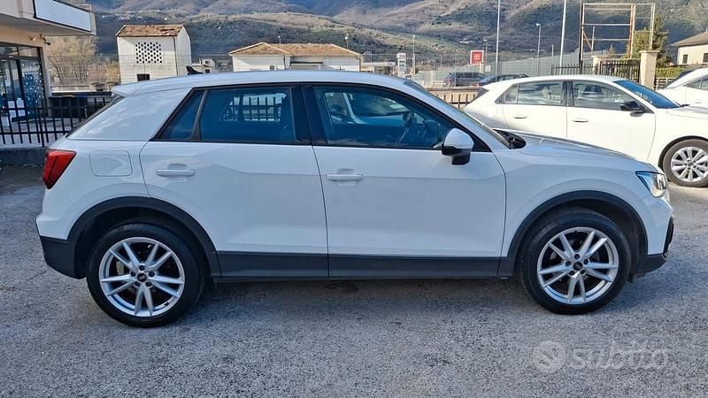 Usata Audi Q2 Ambiente 150 CV (110 kW) 2021 Bianco SUV