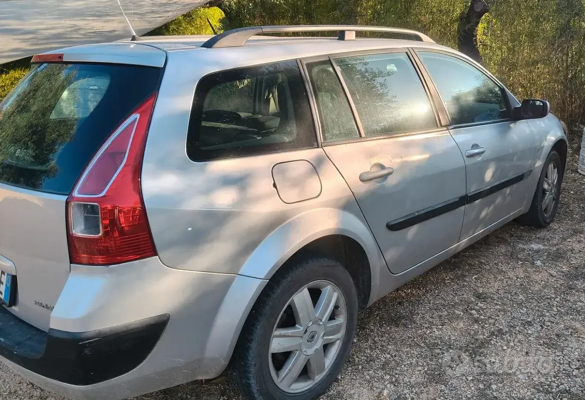 Usata Renault Mégane GrandTour 106 CV (77 kW) 2006 Grigio Station wagon