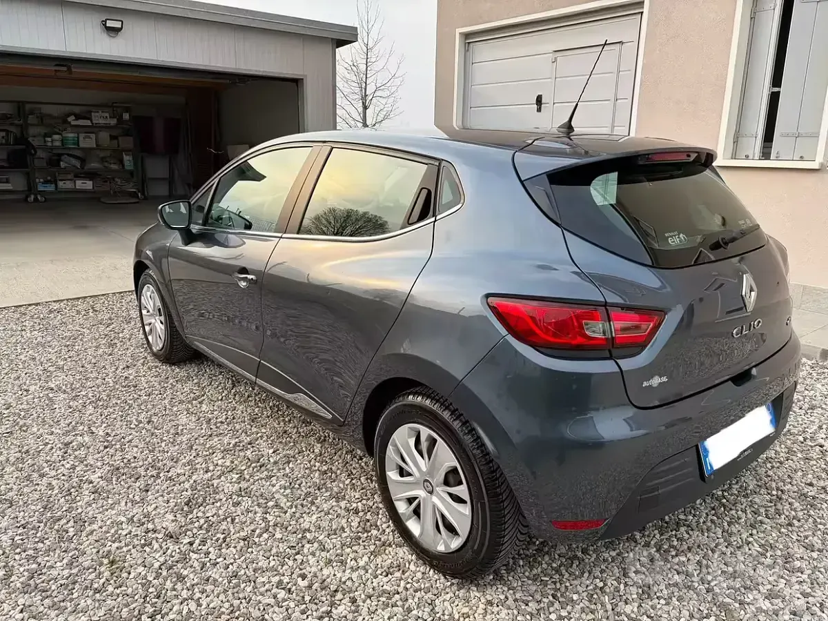 Usata Renault Clio IV 90 CV (66 kW) 2017 Grigio Utilitaria