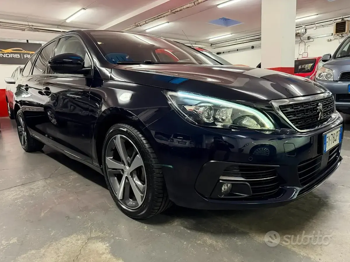 Usata Peugeot 308 Business-Line 131 CV (96 kW) 2019 Blu Station wagon